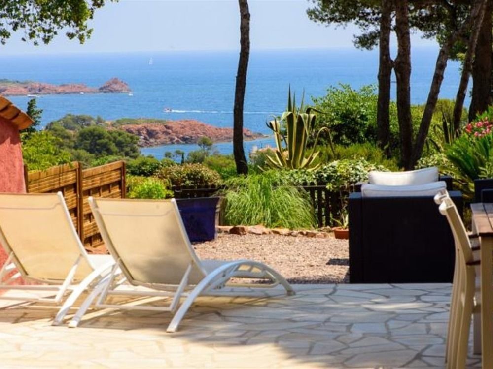 Bastidon Vue Mer Antheor-Cap-Roux Esterno foto