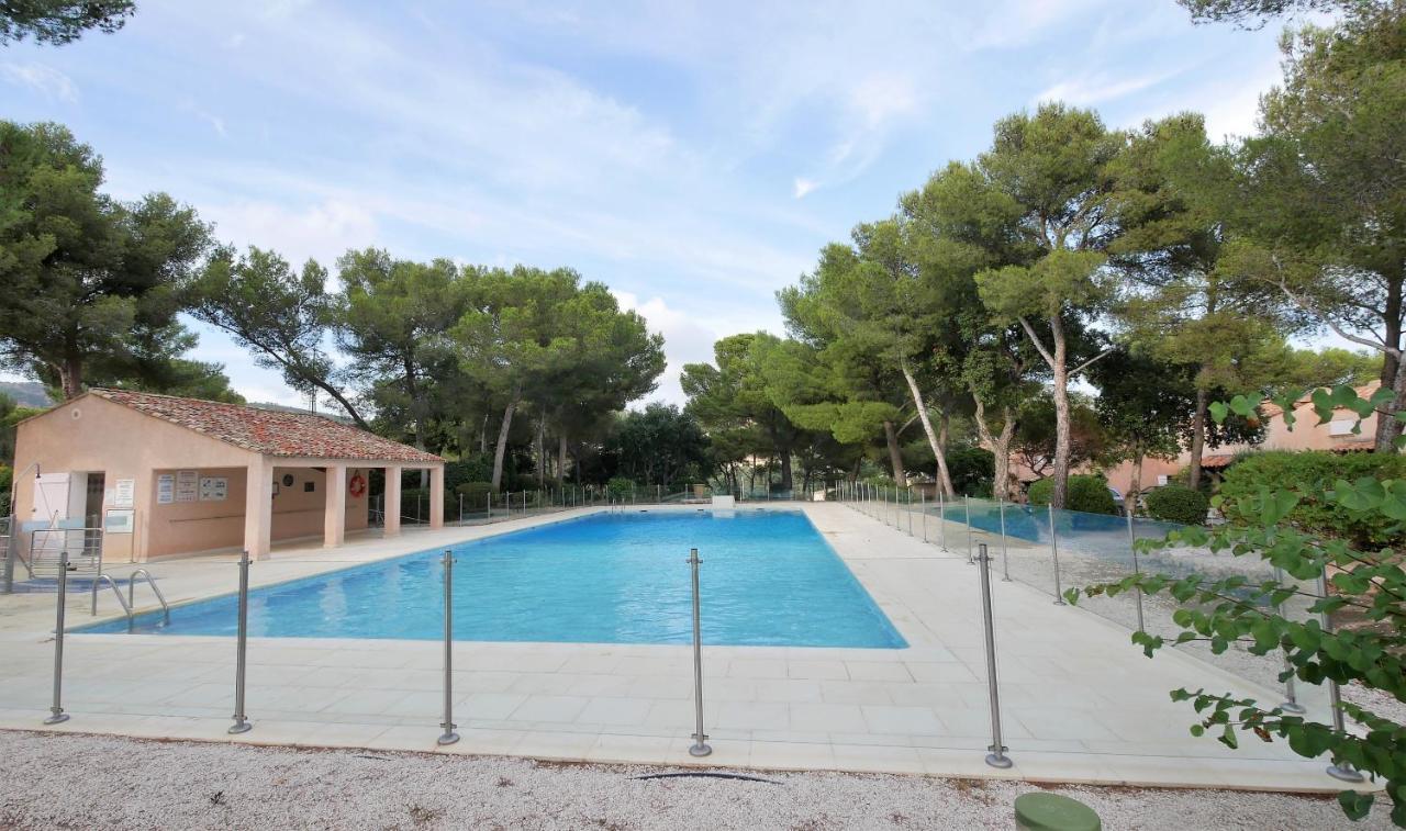 Bastidon Vue Mer Antheor-Cap-Roux Esterno foto